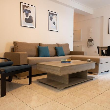Spacious Apartment Close To The Sea And The City Center Athén Kültér fotó